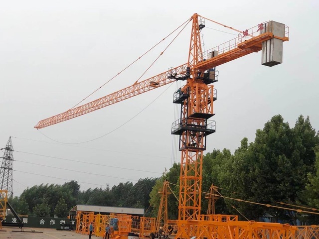 QTZ160 (6018)塔式起重機